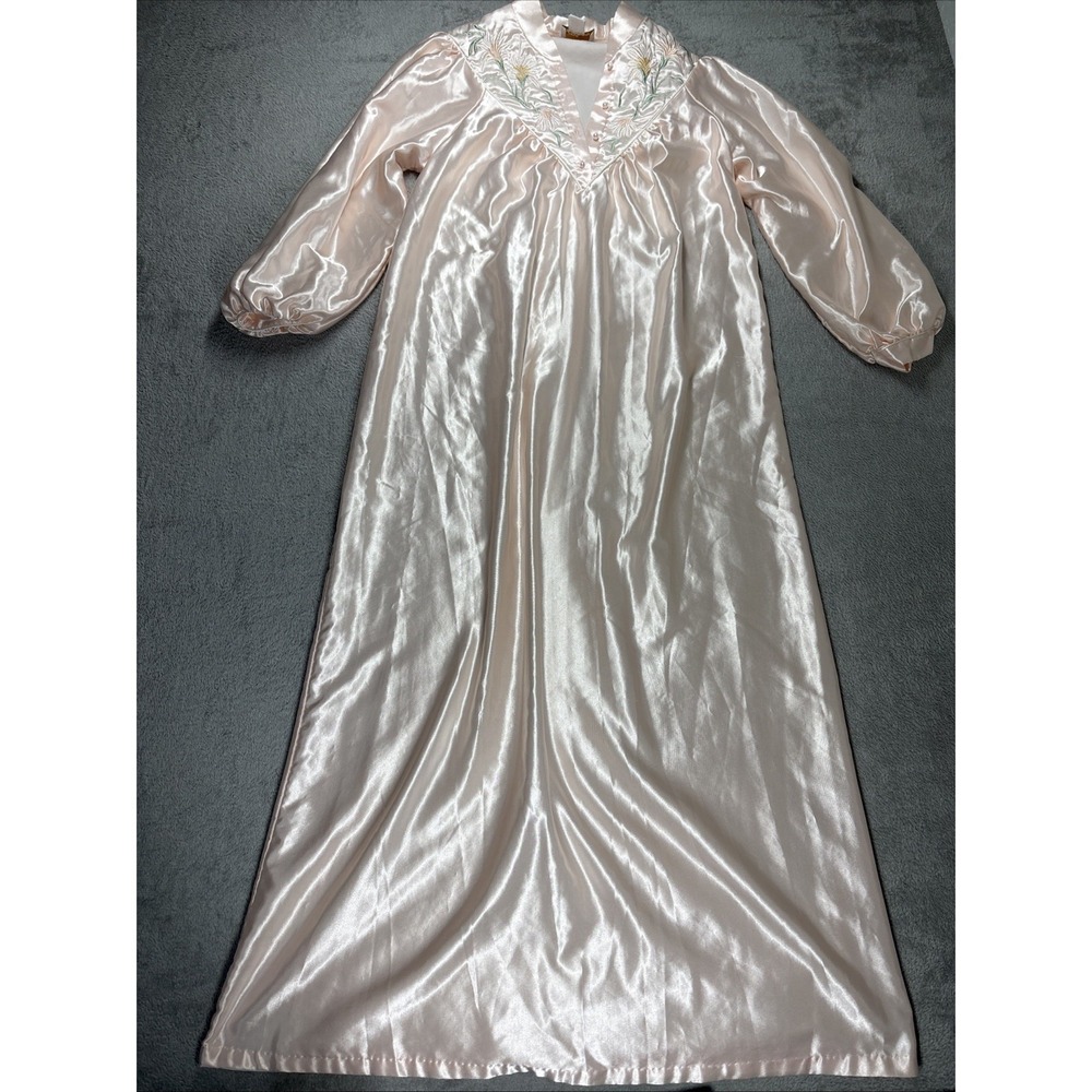 VINTAGE ILISE STEVENS Size S: Pink  SATIN NIGHTGOWN/3/4 Sleeve